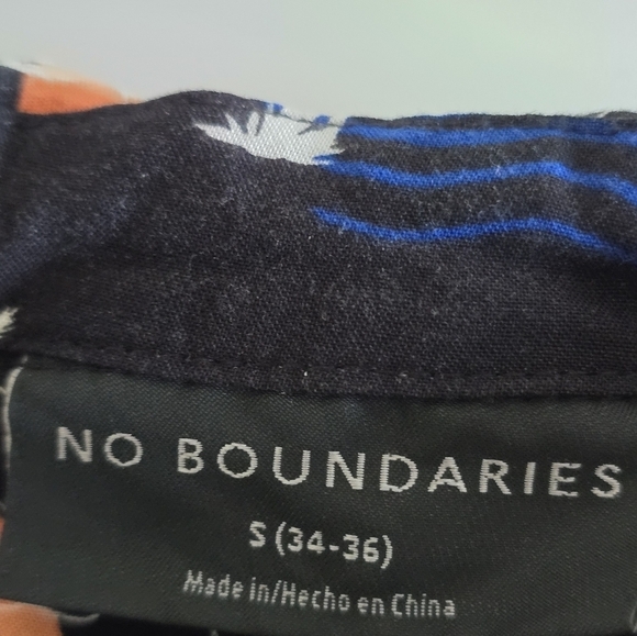 No Boundaries Shirt Mens Novelty Print Fly Button Up Size Small Black Orange - Picture 9 of 10